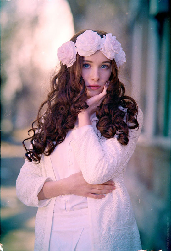 Female model photo shoot of Polina_Meshkova