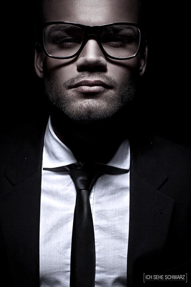 Male model photo shoot of Martin Seidler