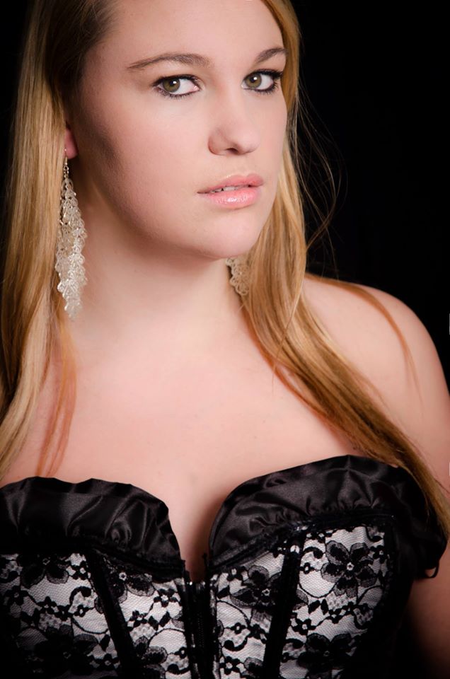 Female model photo shoot of xLisette