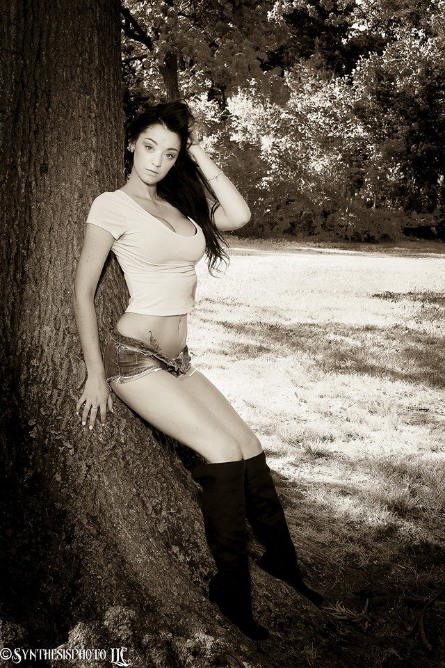Female model photo shoot of LindsieElizabeth in Wilmington, DE