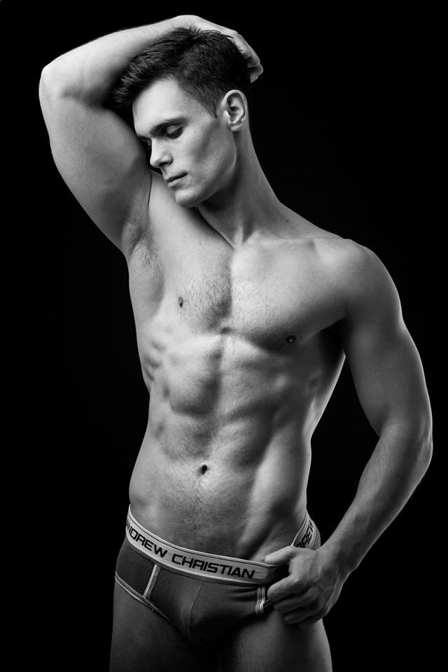 Male model photo shoot of Matthew Wesley