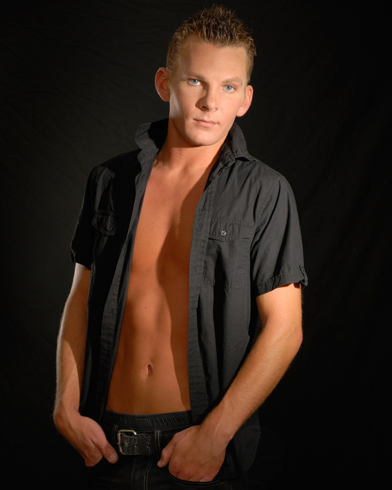 Male model photo shoot of erichennig