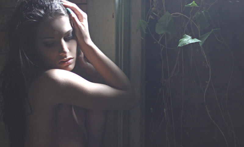 Female model photo shoot of Amanda jean talbot 