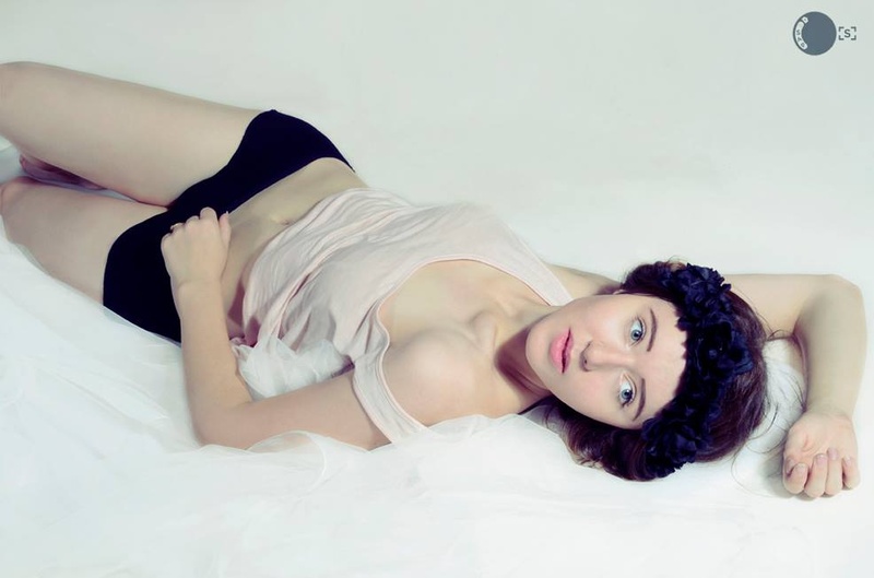 Female model photo shoot of Anna Ador
