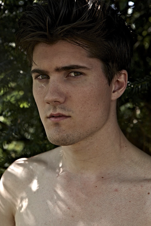 Male model photo shoot of Patrick Tarpey by billy boyd