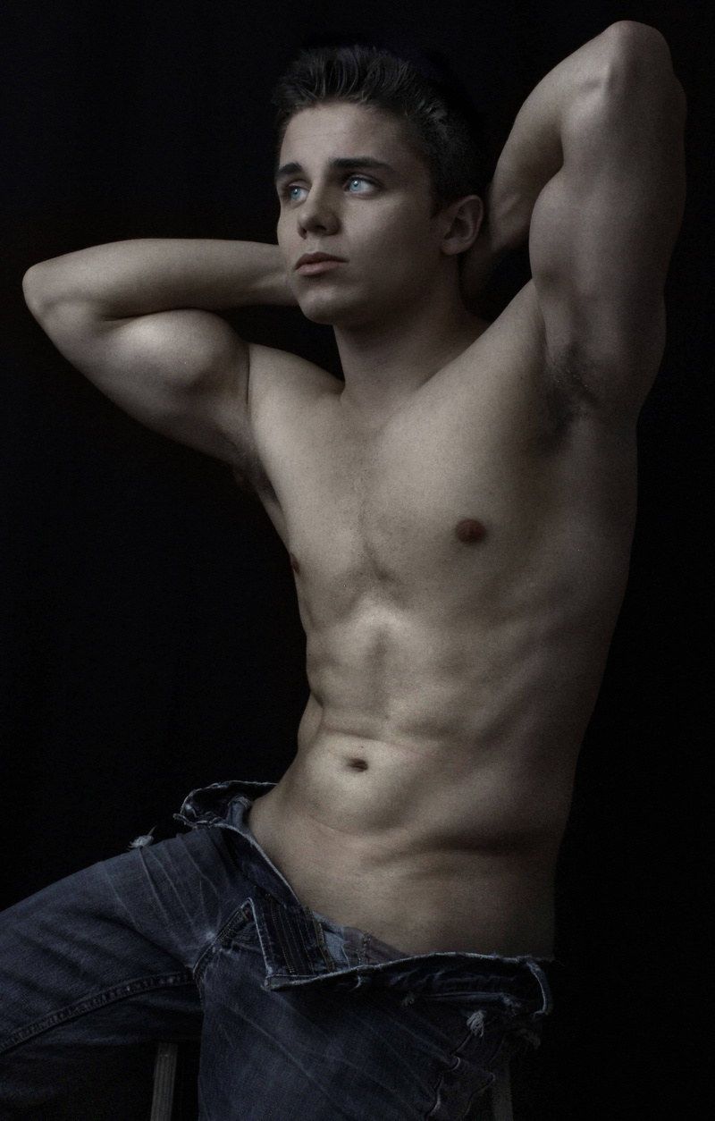 Male model photo shoot of Evin Beaulieu