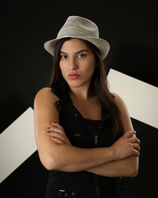 Female model photo shoot of RoxyM