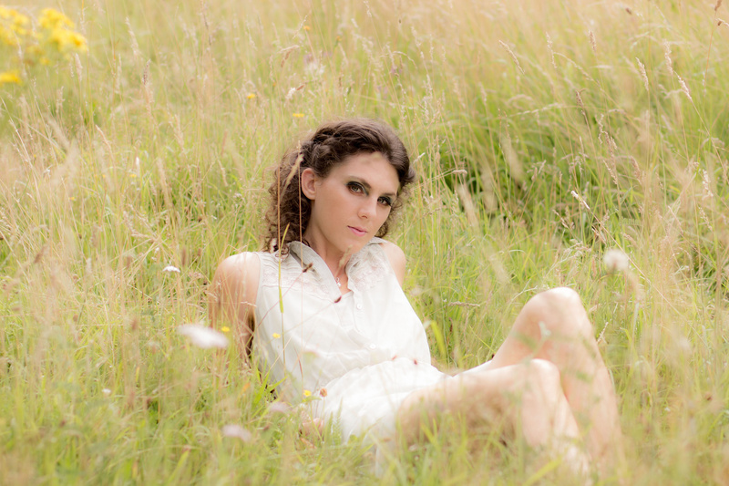 Female model photo shoot of Isabel Blake in Dinton Pastures, Berkshire