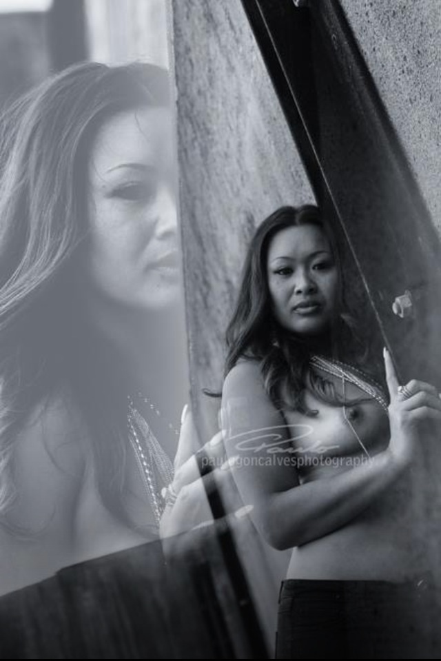 Female model photo shoot of Vi Nguyen 