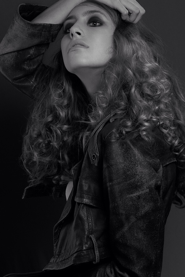 Female model photo shoot of Louise M Havers