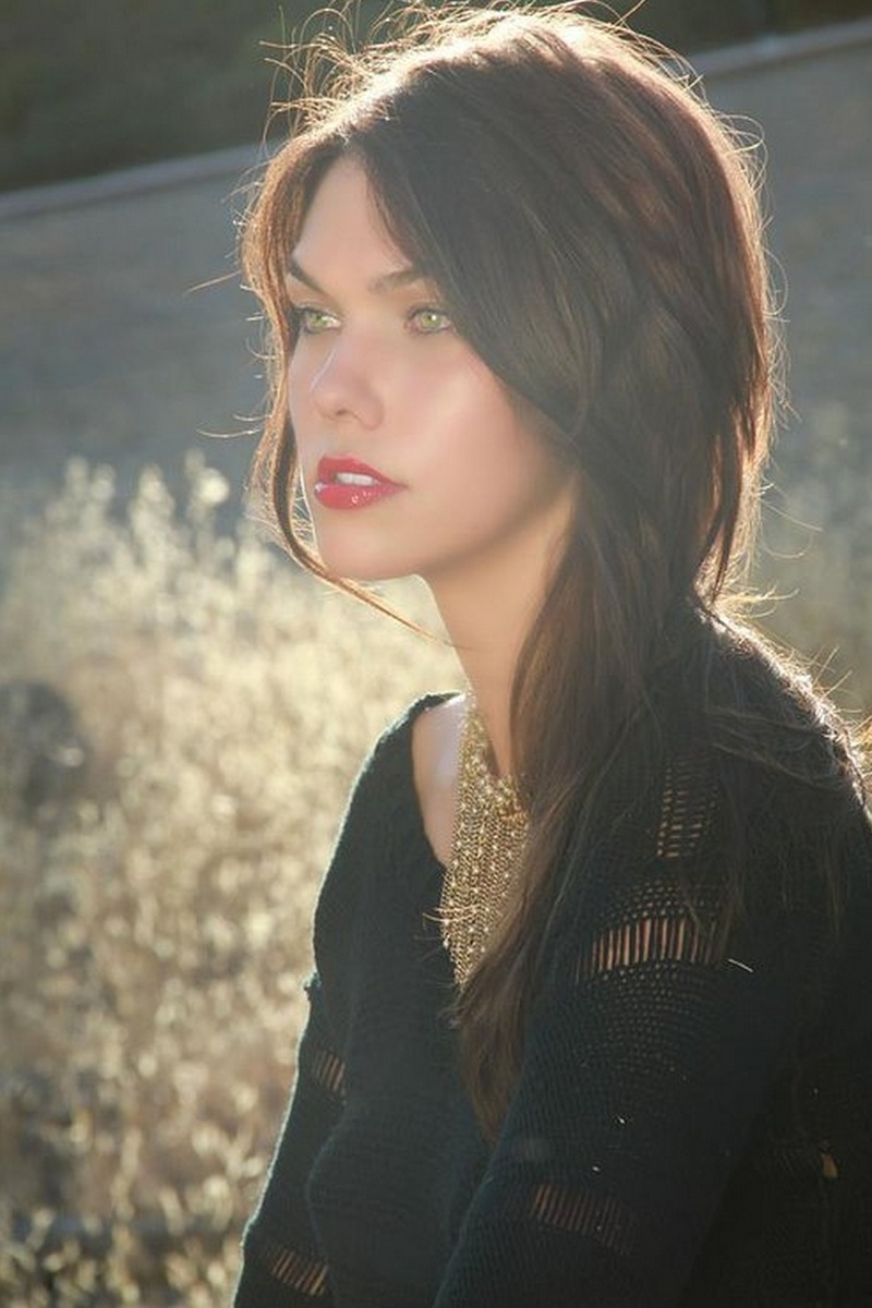 Female model photo shoot of Ra Dreyfus 