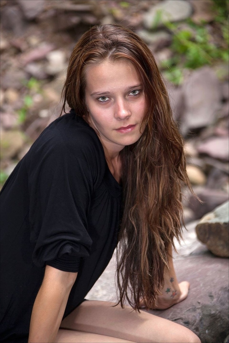 Female model photo shoot of Rachael Seidel