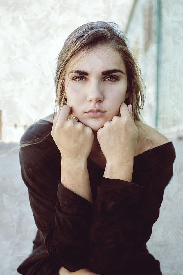 Female model photo shoot of KierstenReneClowes