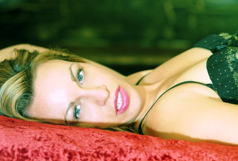 Female model photo shoot of Amy Renee Young