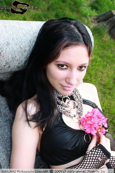 Female model photo shoot of RavenFire413