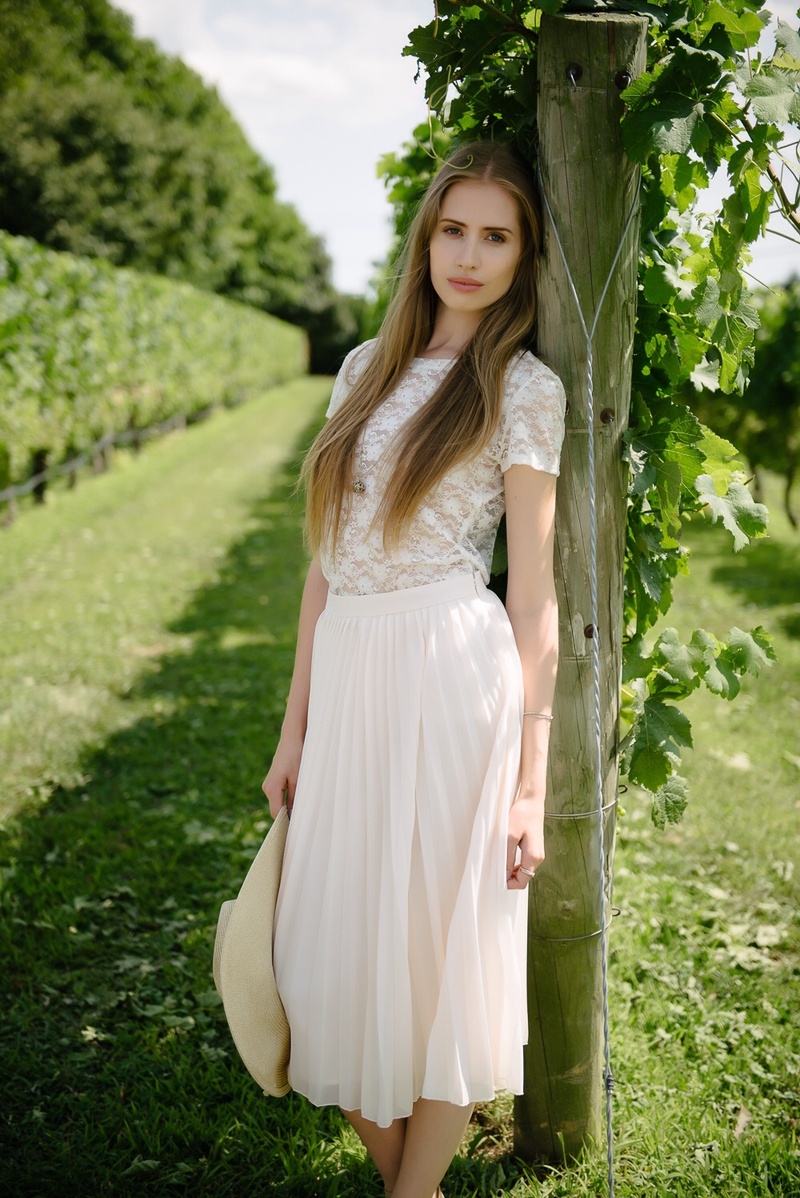 Female model photo shoot of Ekaterina V
