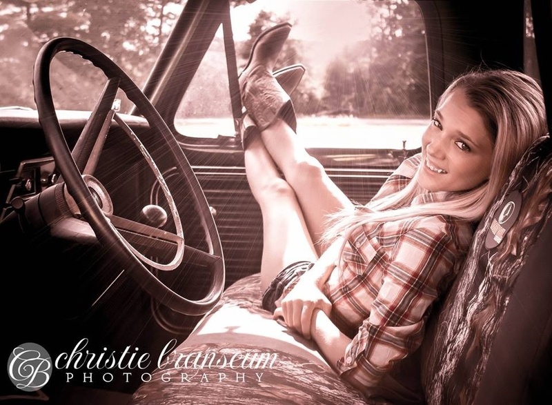 Female model photo shoot of Maddie Gadlage
