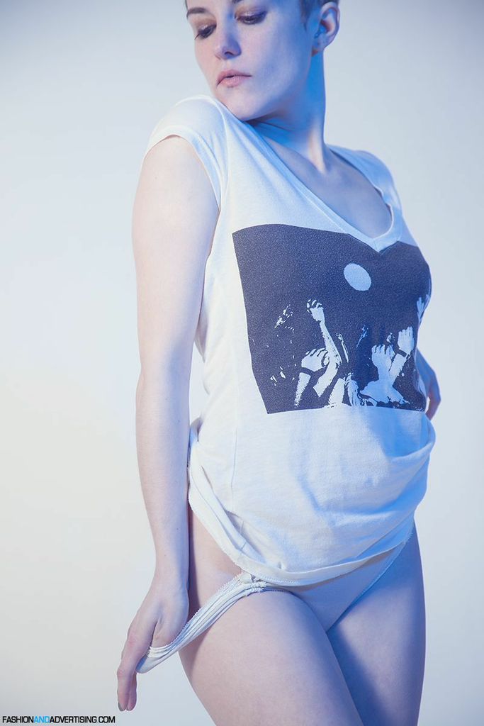 Female model photo shoot of Pixie Galore by Jeff Cohn