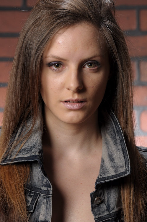 Female model photo shoot of Veronica Kay