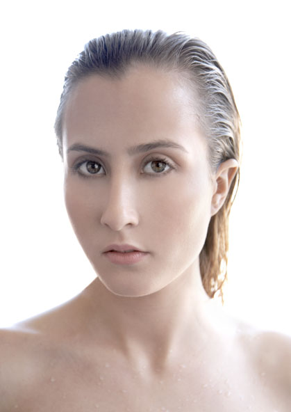 Female model photo shoot of Alexi Gleaves