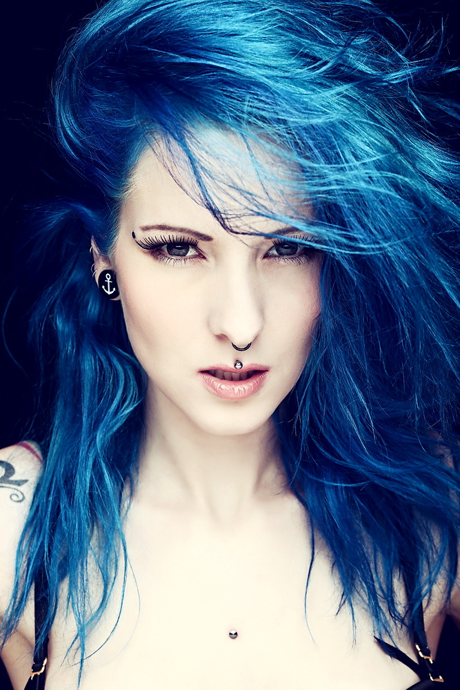 Female model photo shoot of Smurfette