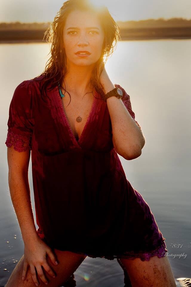 Female model photo shoot of Dianna Stanaszek