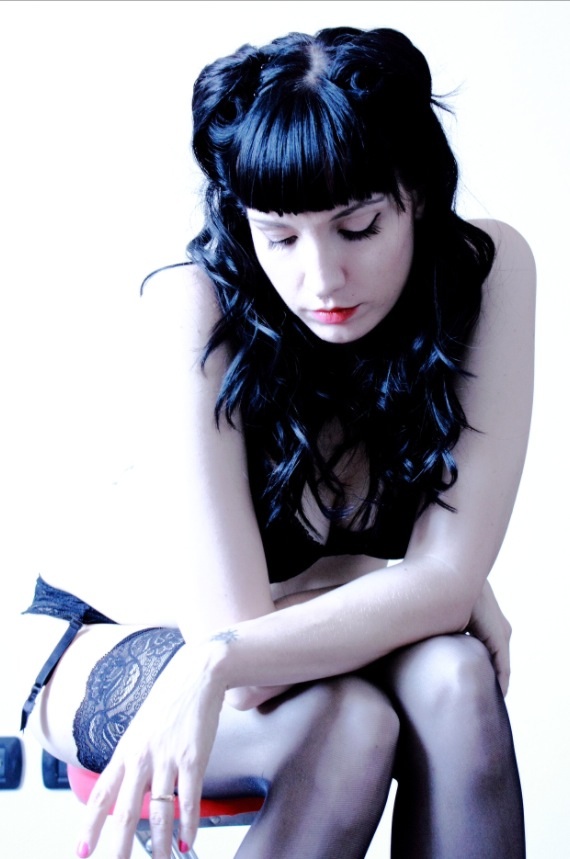 Female model photo shoot of laura_bea by Novalio