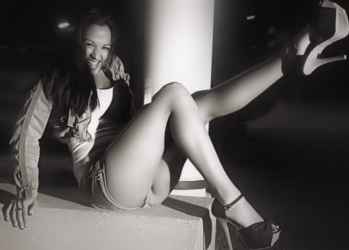 Female model photo shoot of xoxoxo Tina