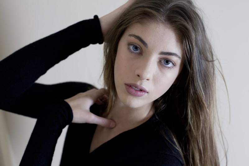 Female model photo shoot of Melanie Grendovich