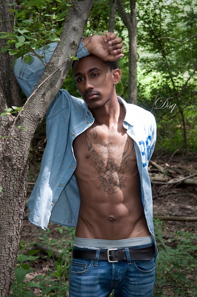 Male model photo shoot of De Alexander Suave