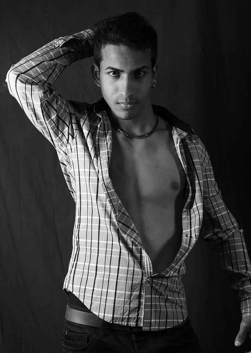 Male model photo shoot of Manoj01