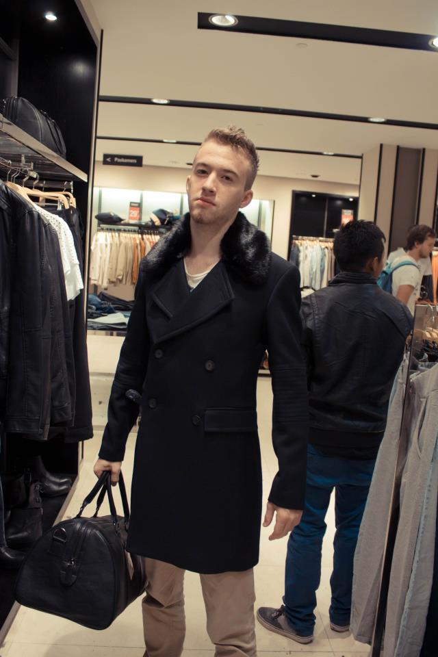 Male model photo shoot of Kenny Stroobandt  in Zara Amsterdam