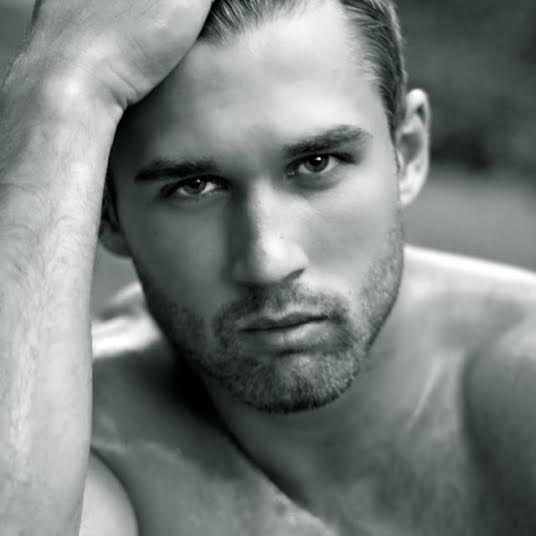 Male model photo shoot of Gabe Ondrey