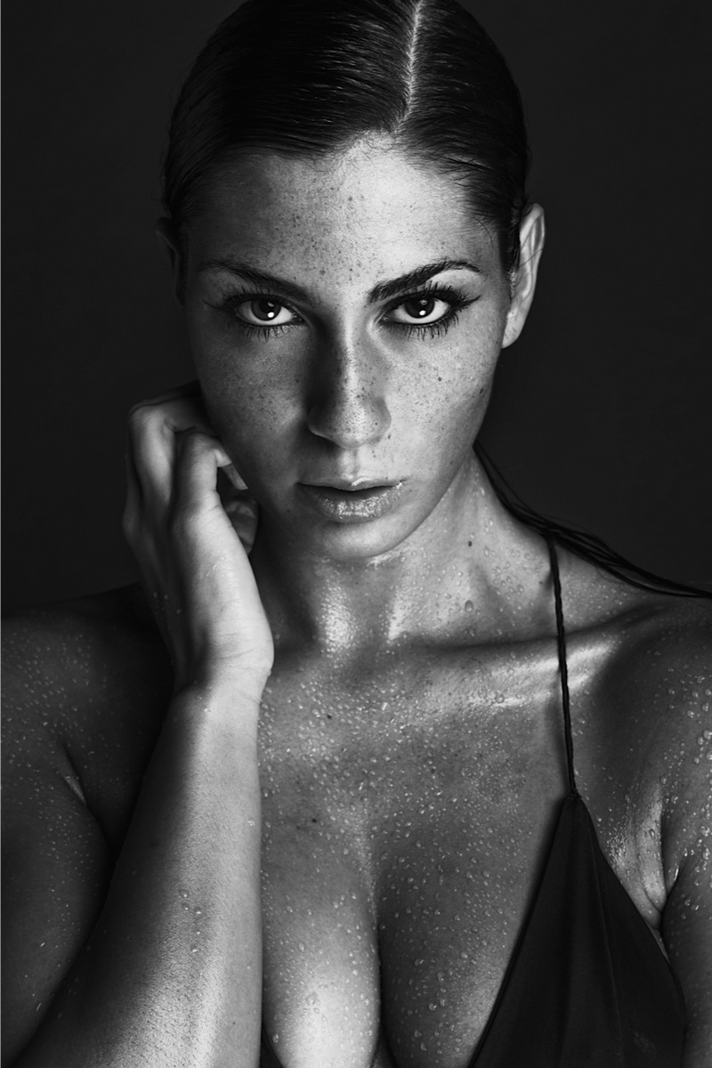 Female model photo shoot of Sydney Ladd