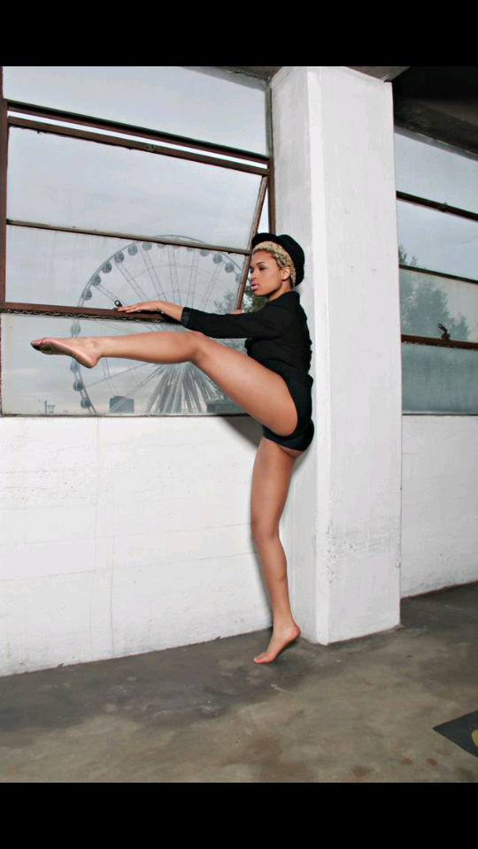 Female model photo shoot of Anne The Dancer