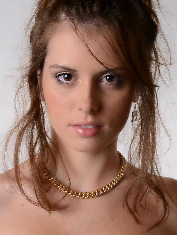 Female model photo shoot of tkarajcic