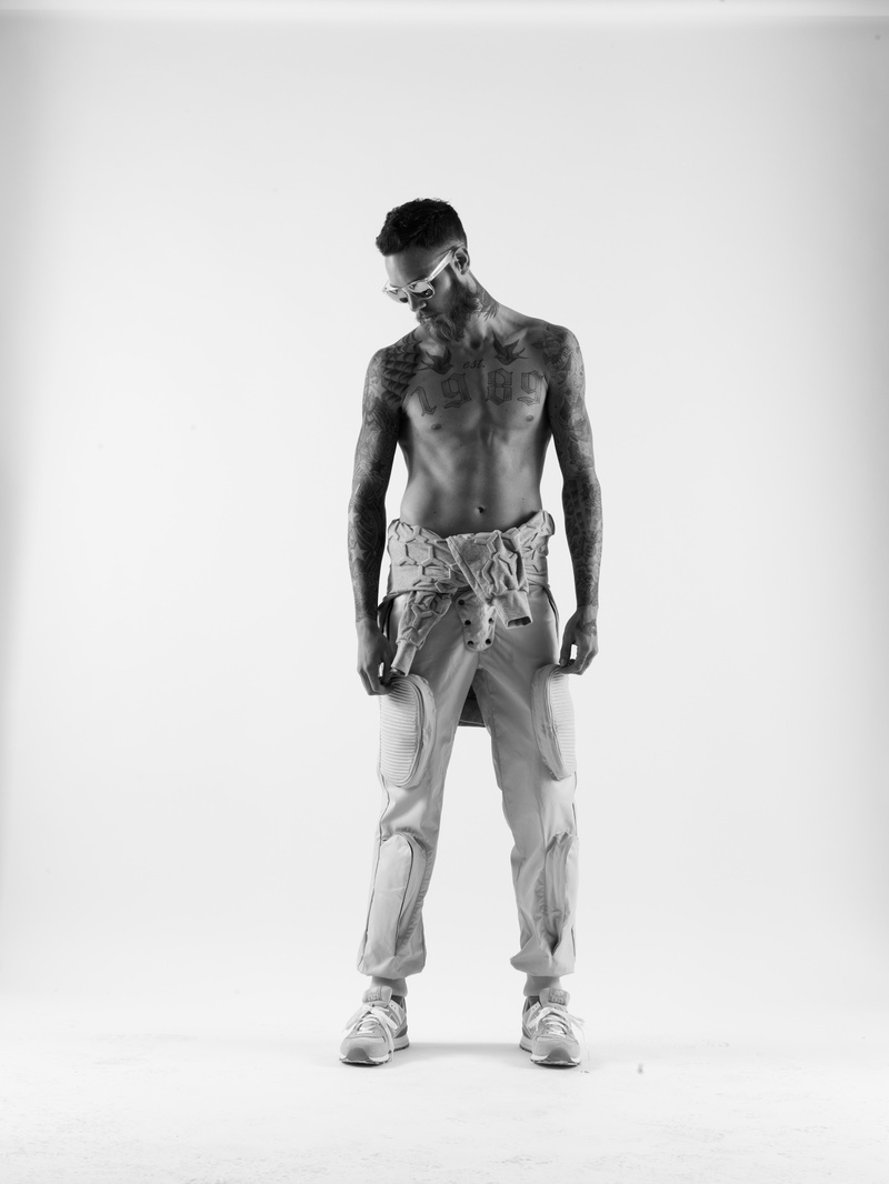 Male model photo shoot of Bodybound