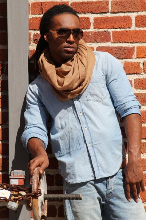 Male model photo shoot of Damon Day in Oakland, California