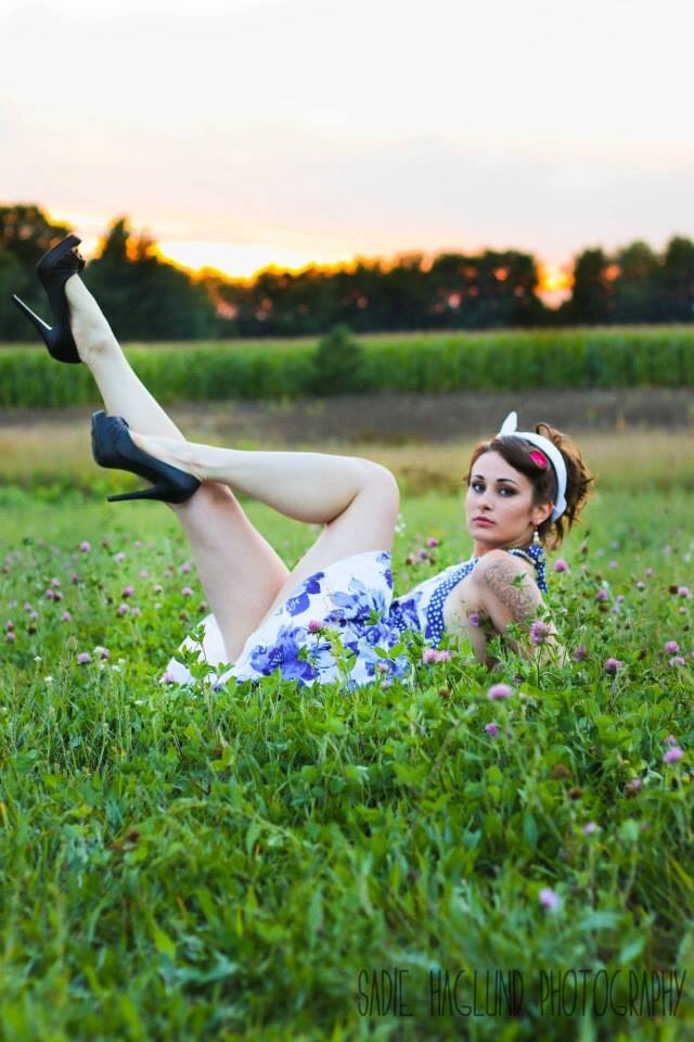 Female model photo shoot of Jozie_Lynn94 in Lakeview, MI