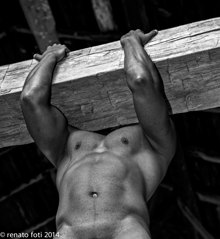 Male model photo shoot of Renato Foti - artist