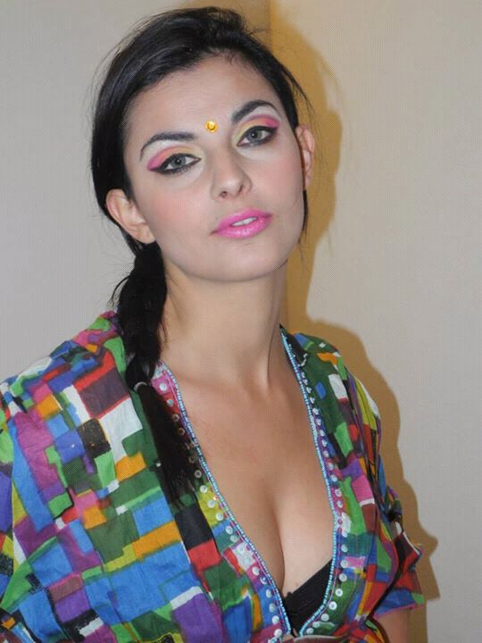 Female model photo shoot of Evangelina Correa