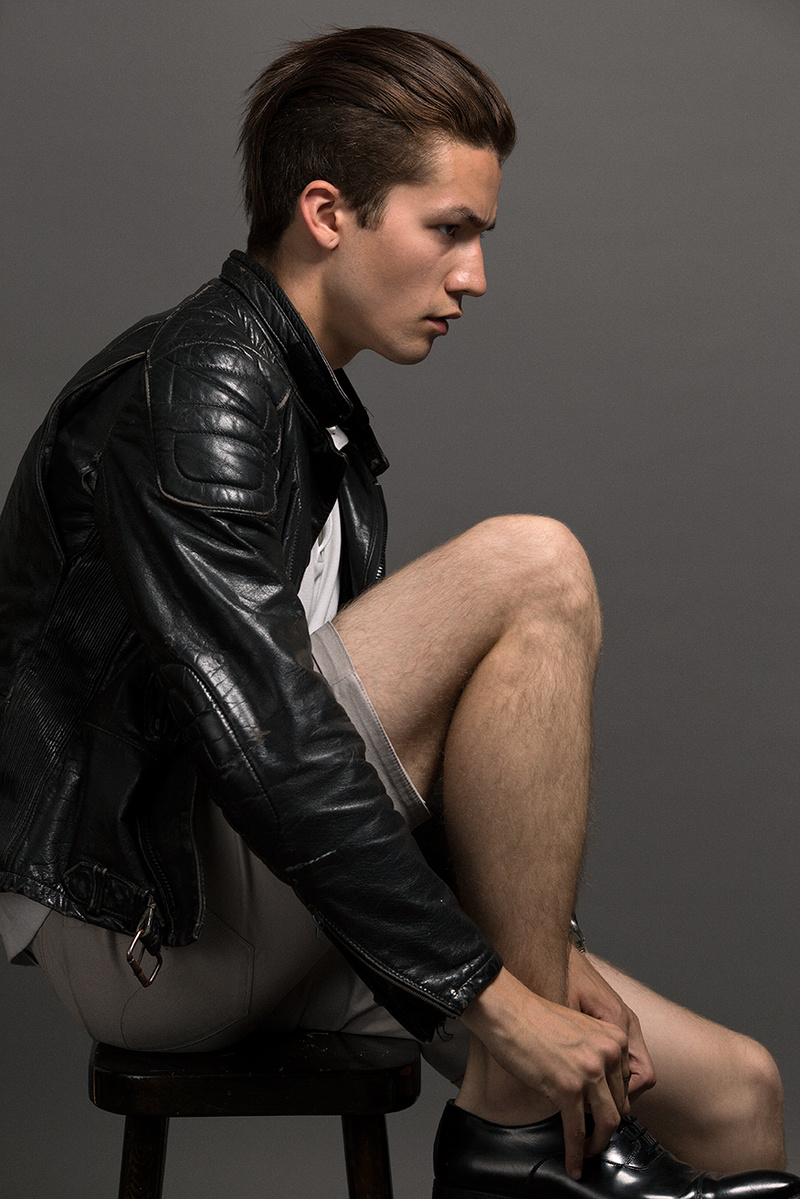 Male model photo shoot of Louis Ruel