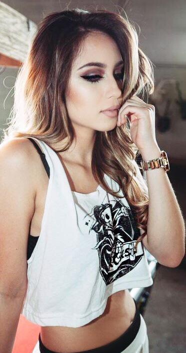 Female model photo shoot of Jennifer Loya