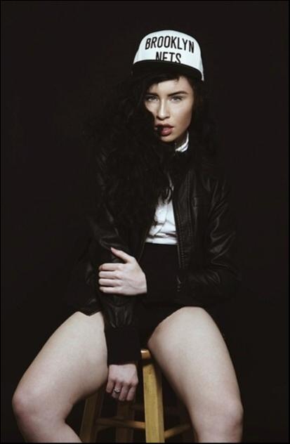 Female model photo shoot of Scarlett Marie