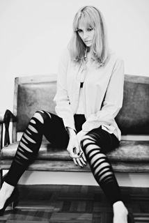 Female model photo shoot of AmandaDyer