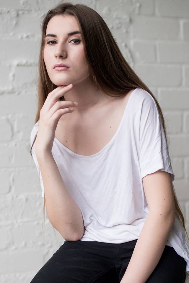 Female model photo shoot of Gabrielyte