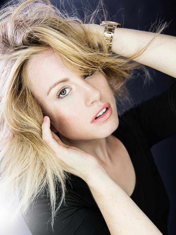 Female model photo shoot of Kate Bichlmaier
