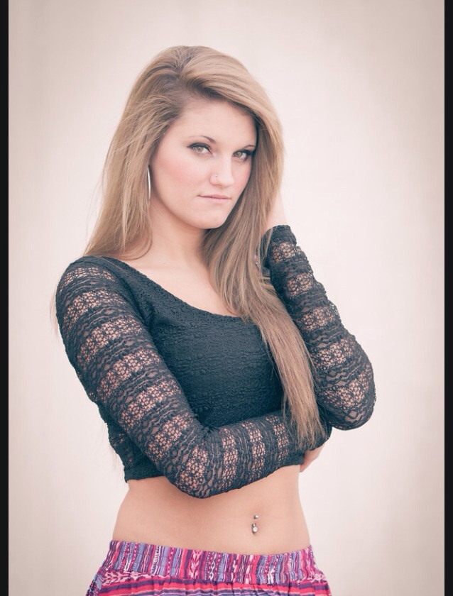 Female model photo shoot of Alexispayne94