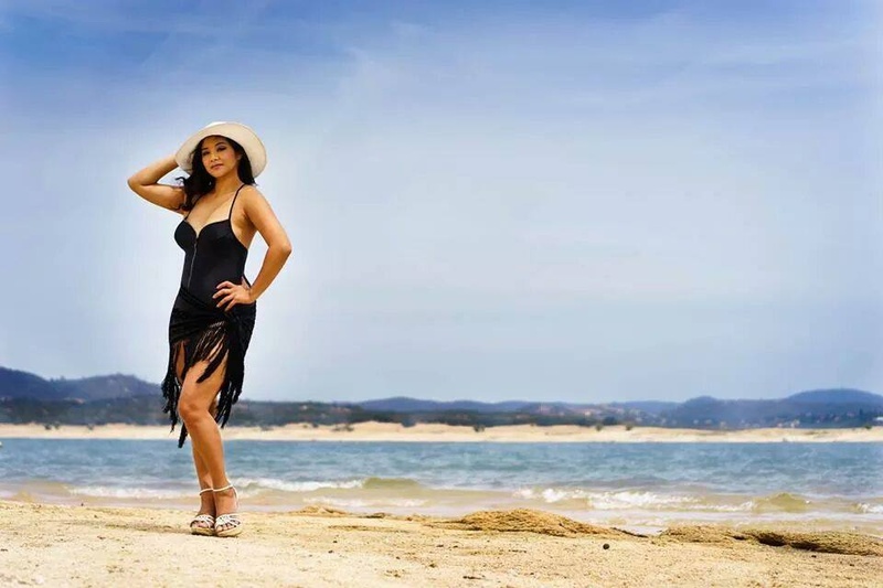 Female model photo shoot of Kelekea Hanalei in Granite Bay/ Folsom Lake