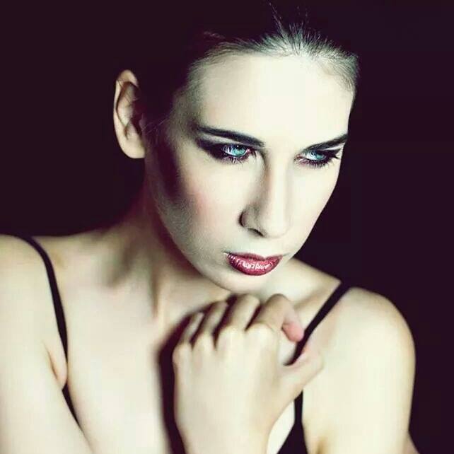 Female model photo shoot of CarolynV
